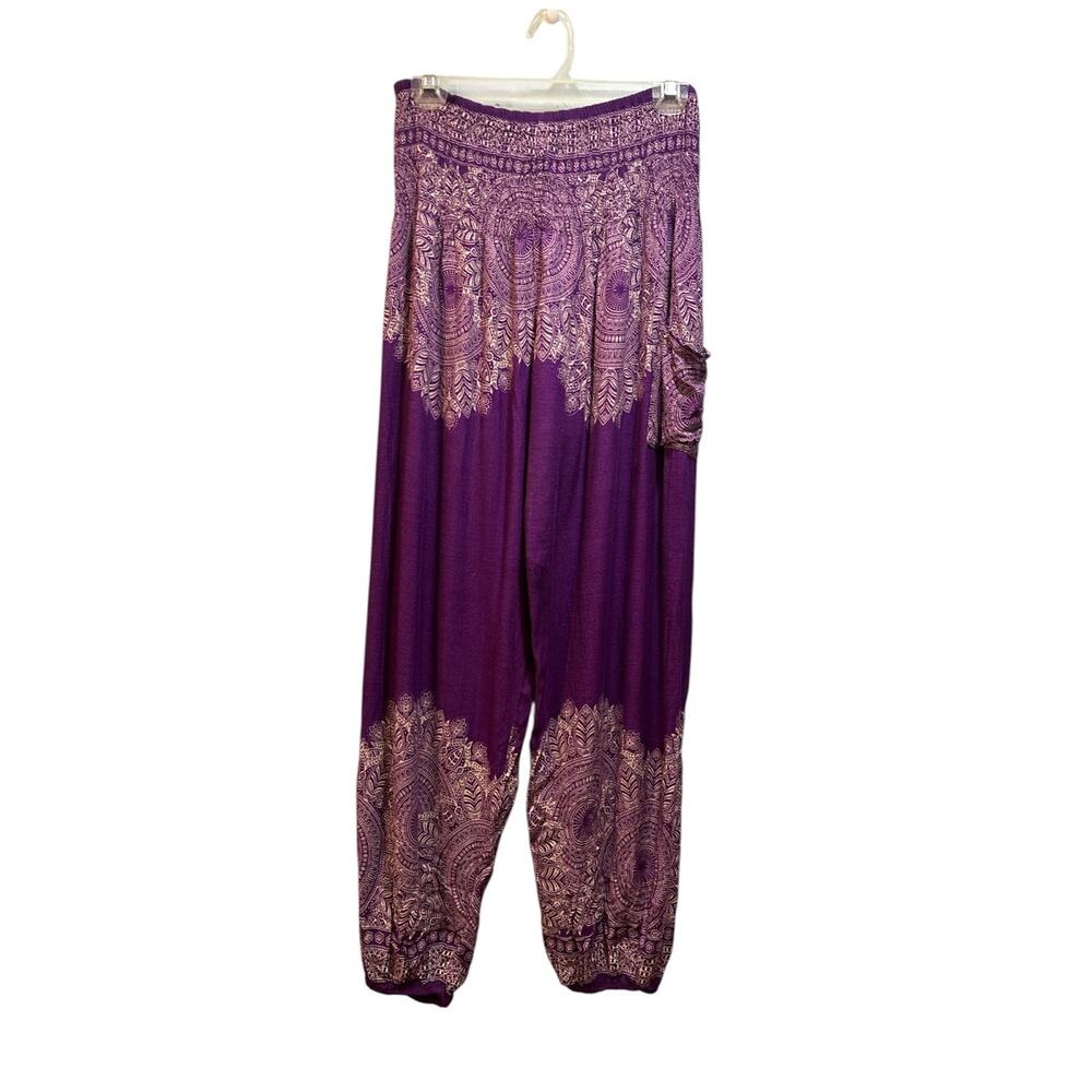 Boho Vib women’s L/Xl boho harem pants. Purple and white, elastic waist